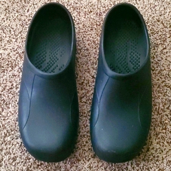 Tredsafe Unisex Black Slip Resistant Slip-On Clogs Shoes Men's 10 Women's 11W - Picture 1 of 8